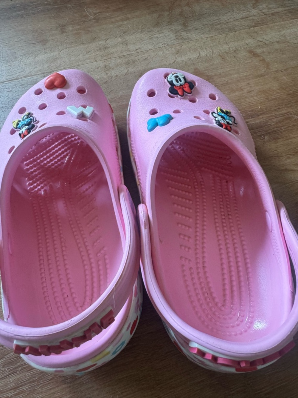 Disney Pink Minnie Mouse Clog Sandals with Charms - Picture 5 of 5